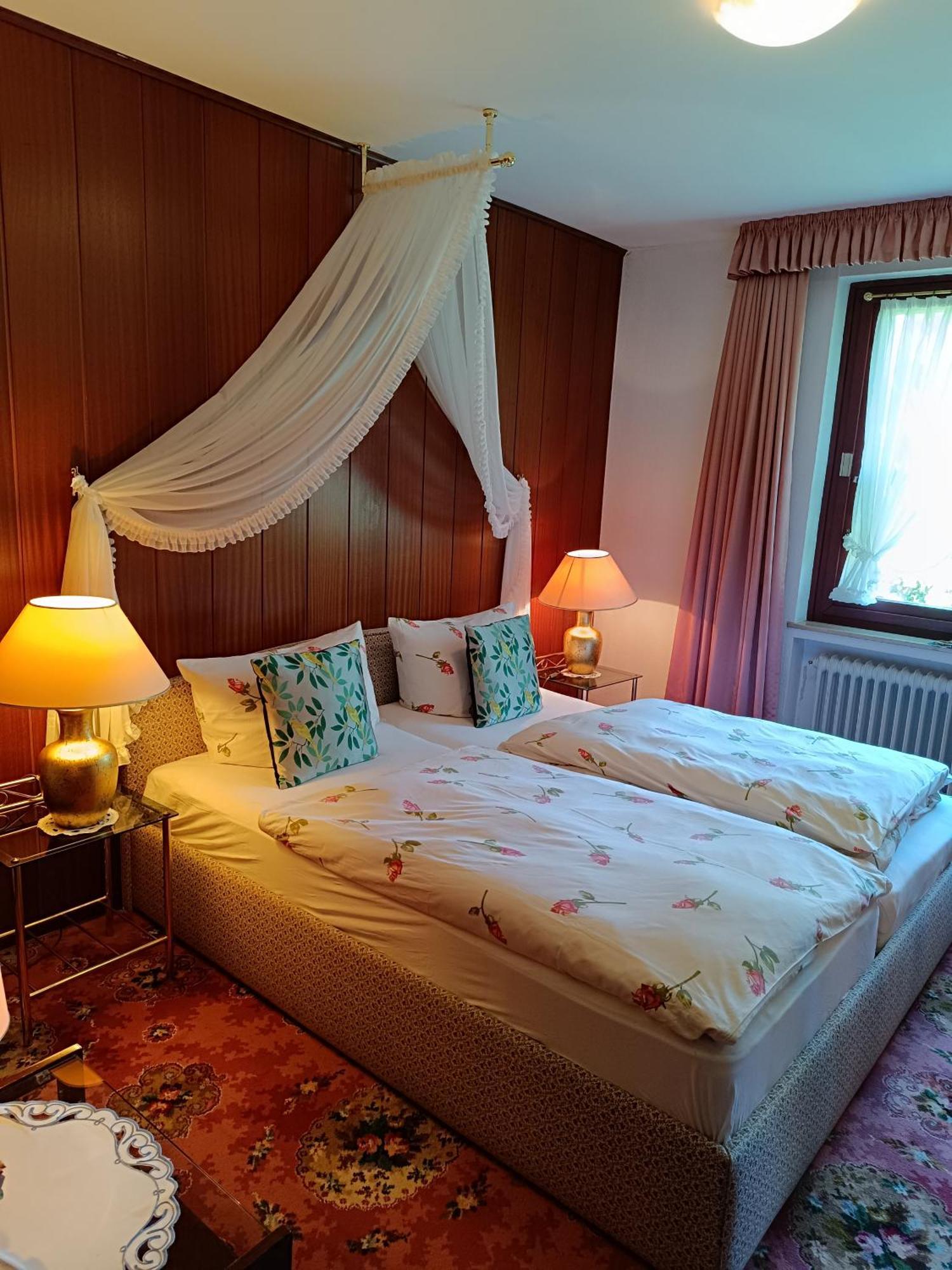 Wellness Und Romantik Hotel Helmboldt Bad Sachsa Ngoại thất bức ảnh